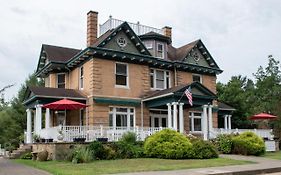 Elk River Hotel & Cafe